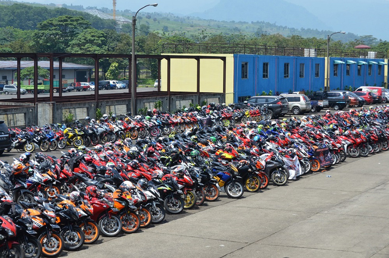 Honda Beri Wadah Balap Komunitas CBR