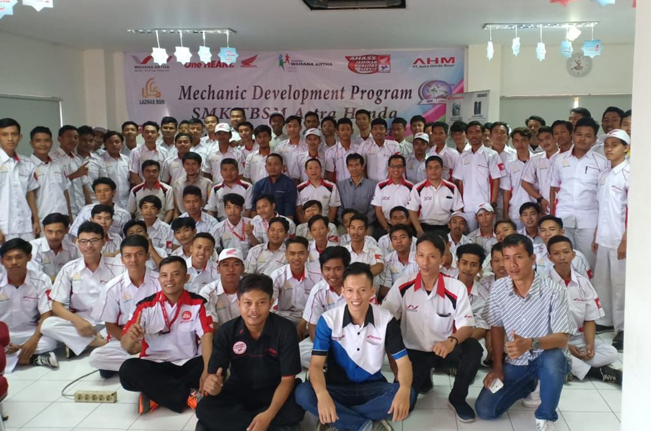 Mechanic Development Program Upaya Total Wahana Dukung Pendidikan SMK