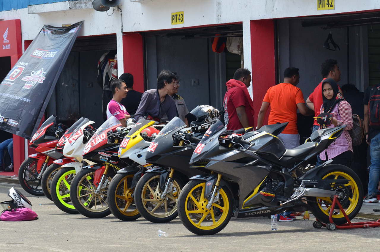 Balap, Safety Riding Dan Modifikasi Di Indonesia CBR Race Day