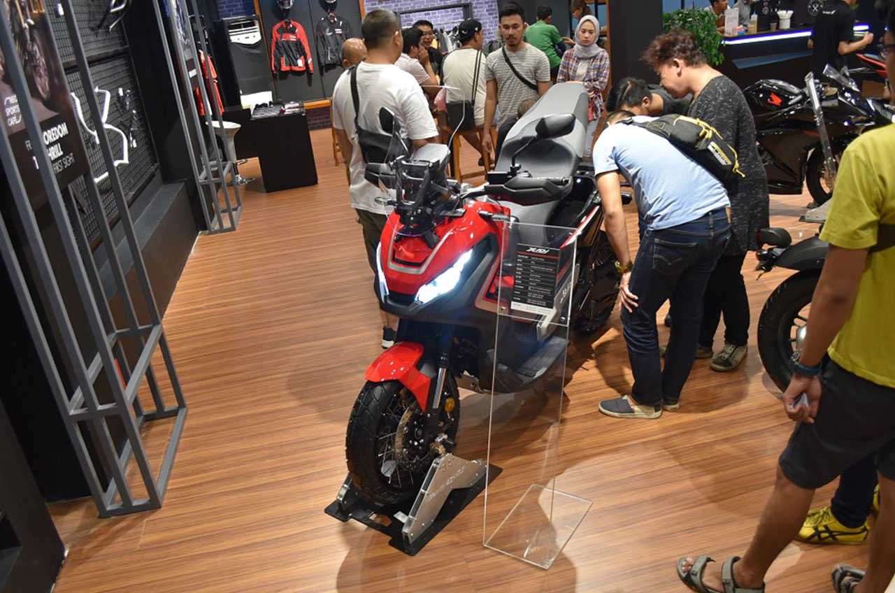 Promo Dan Hadiah Menunggu Konsumen Honda Di Jakarta Fair Kemayoran
