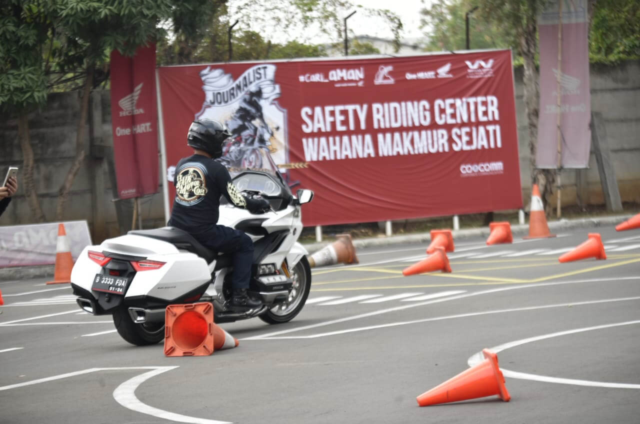 Ketika, Honda Gold Wing Dapatkan Edukasi Safety Riding