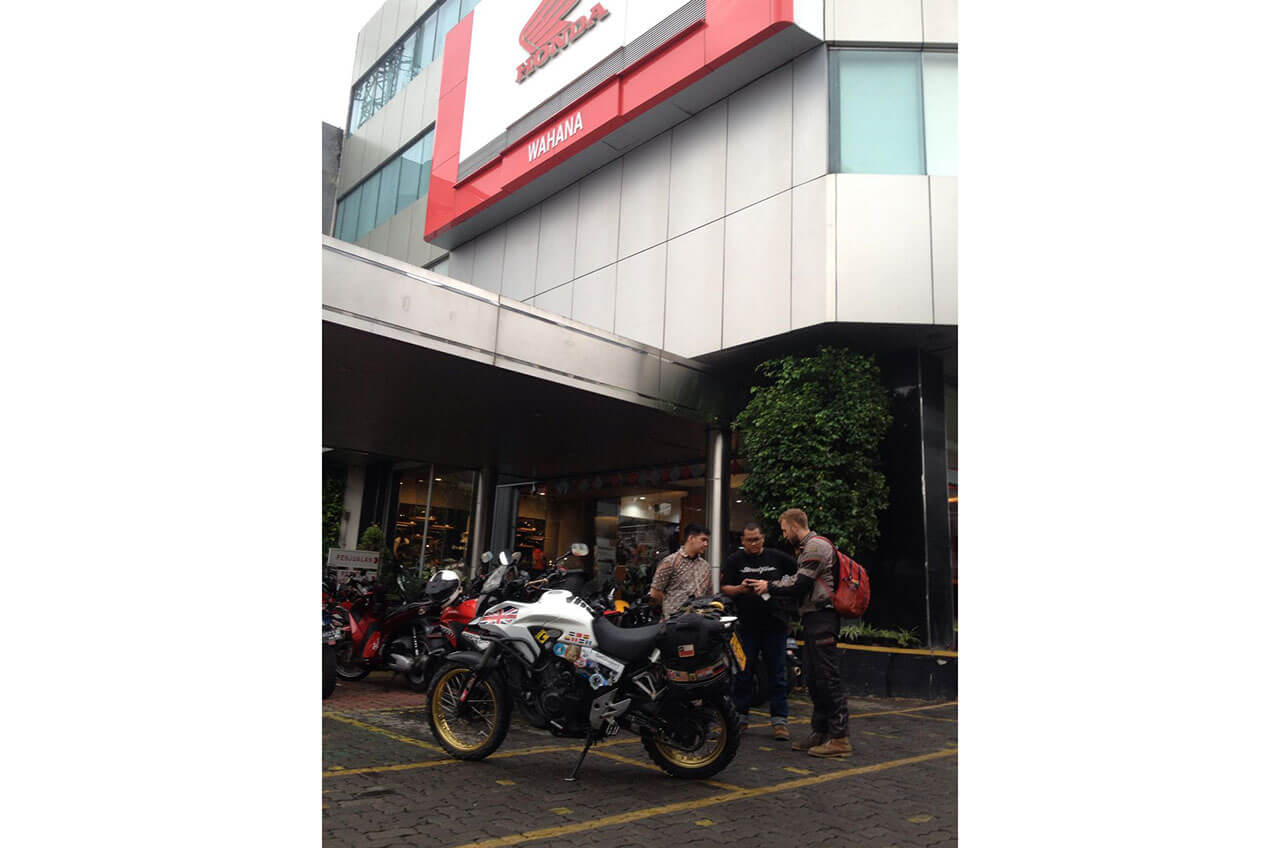 Rider Inggris Terkesima Dengan Indonesia Dan Layanan Wahana Honda