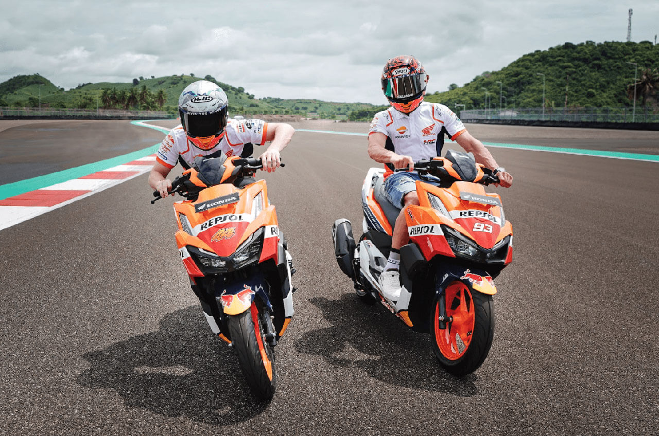 Marquez Dan Espargaro Siap Tunggangi All New Honda Vario 160 Di Paddock MotoGP Mandalika
