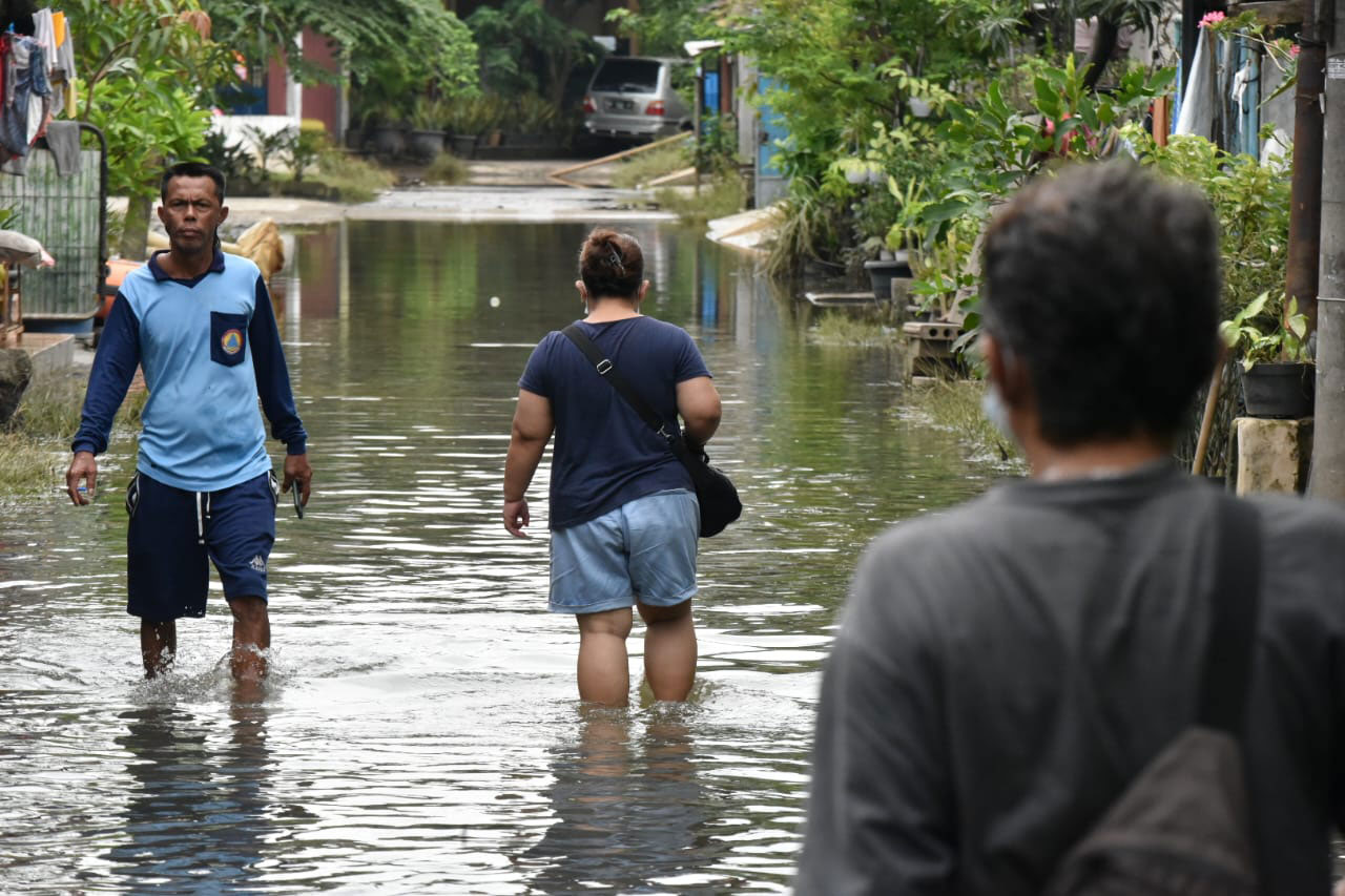 Curah Hujan Mulai Tinggi - Yayasan Wahana Artha Siap Bantu Korban Banjir
