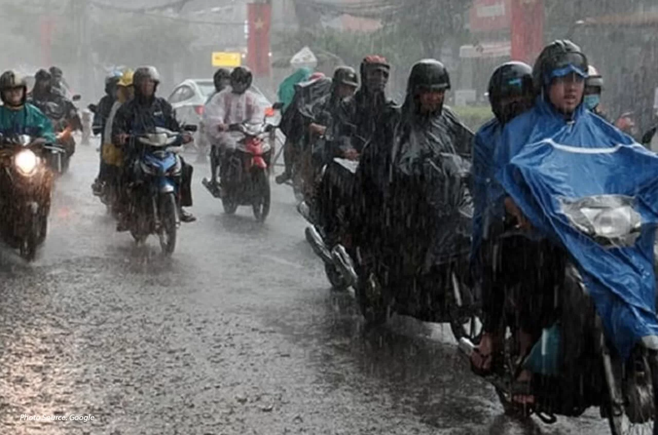 Jas Hujan Model Ponco : Bukan Melindungi Tapi Bisa Mencelakai Pengendara Motor