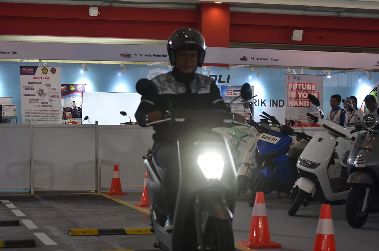 Hampir 250 Pengunjung PEVS 2024 Jajal Langsung Motor Listrik Honda