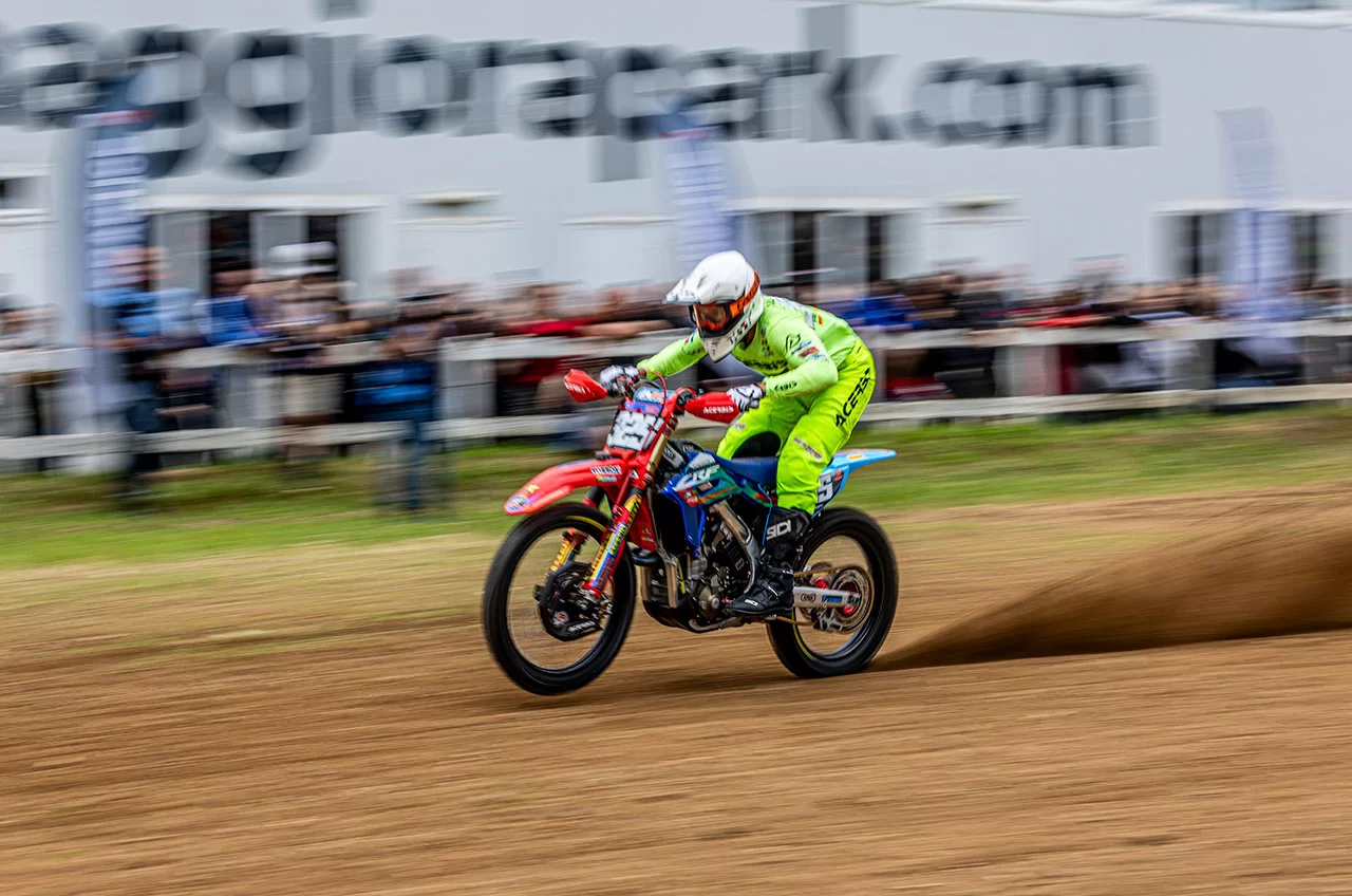 Delvintor Alfarizi Tinggalkan Grand Prix Italia Setelah Kesakitan Saat Warm-up