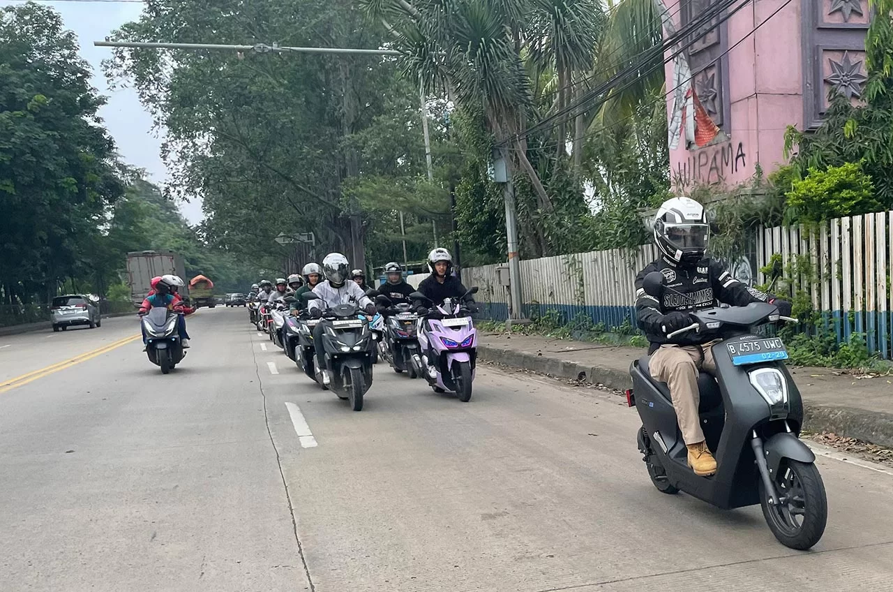 Sekitar 500 Anggota Komunitas Motor Honda Ikut Pelatihan Safety Riding  #Cari_Aman