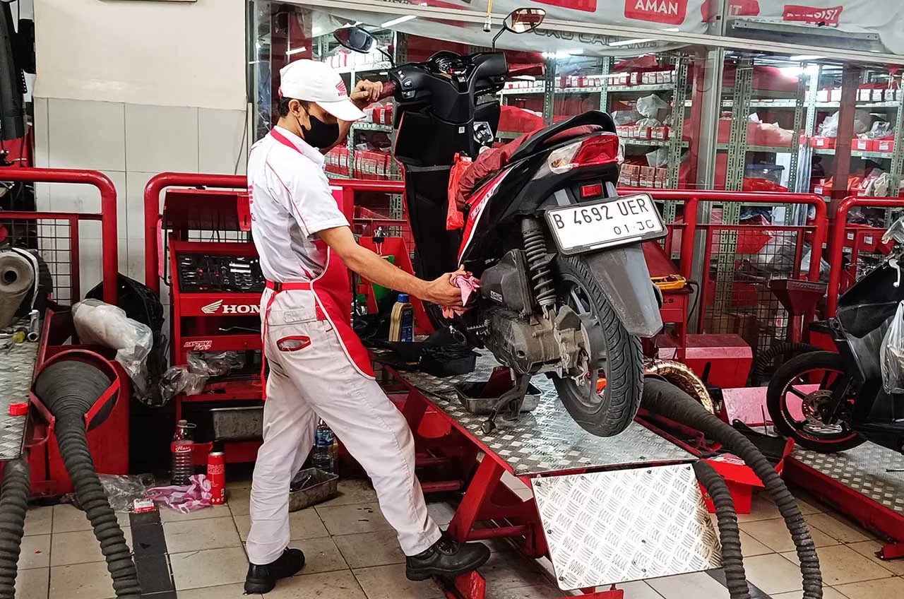 Khusus Pengguna Matic, Promo Spesial Hari Kartini: Diskon Jasa Servis Di AHASS Jakarta-Tangerang