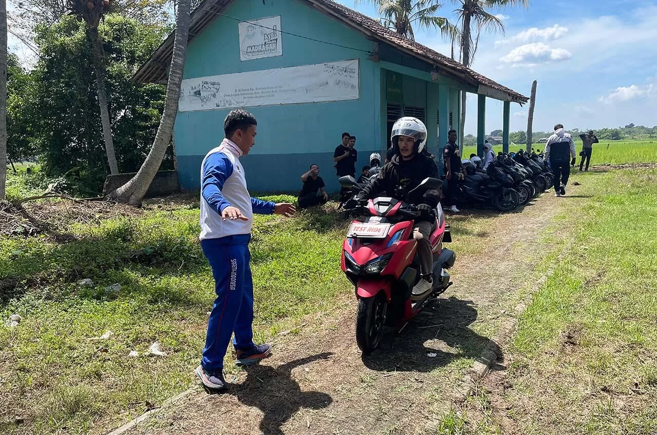 Puluhan Bikers Honda Vario Community Berikan Edukasi Safety Riding Lewat Vario Eduride