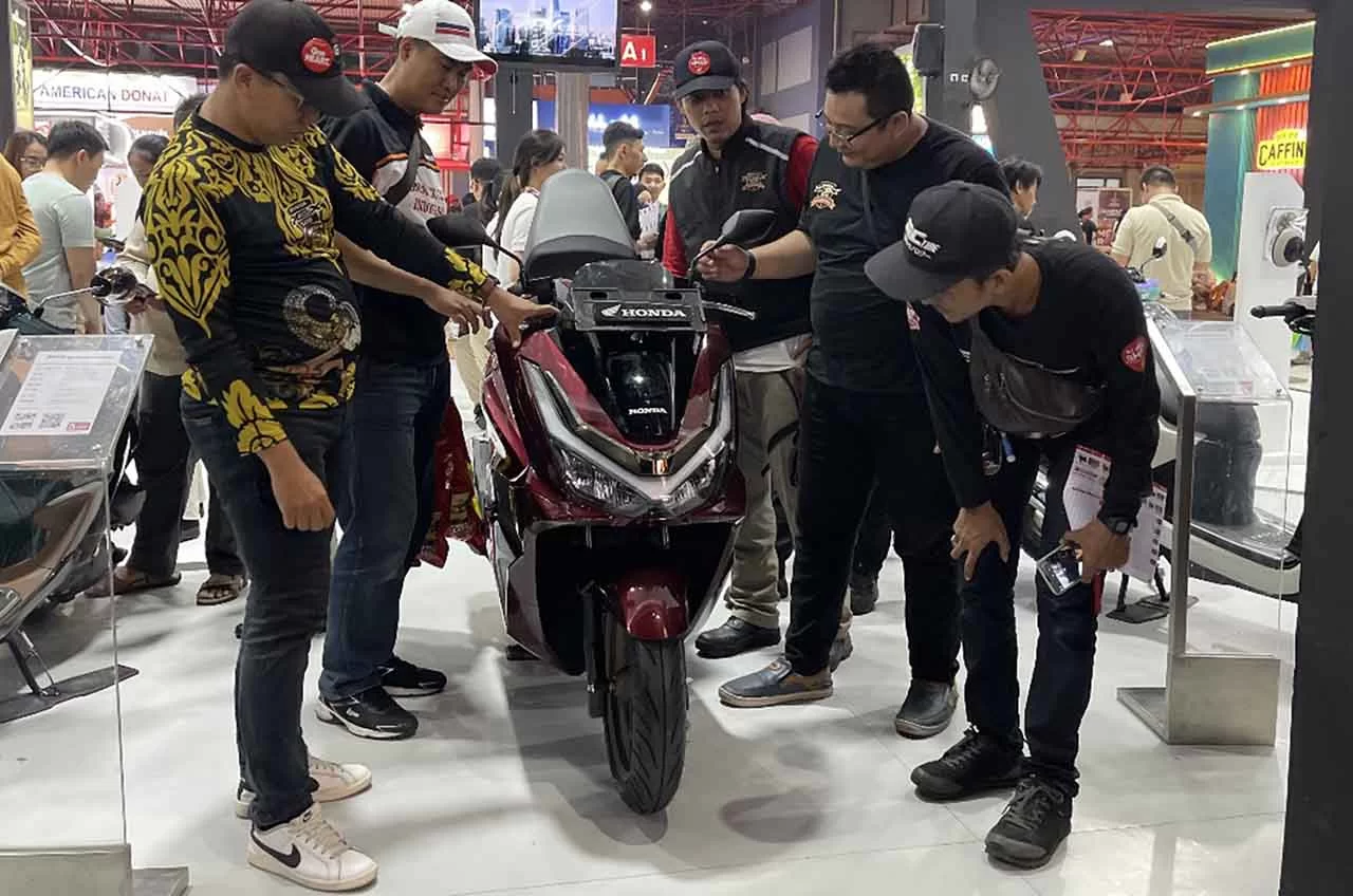 HPCI Jakarta & Tangerang Rolling City, Nobar MotoGP Dan Kunjungi Booth Honda Di JFK 2025