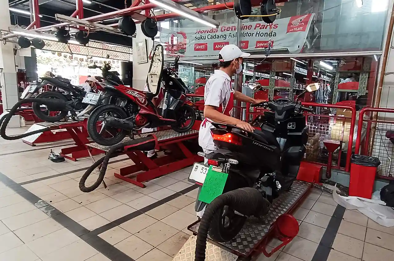 Saatnya Rawat Kendaraan Matic Anda, Ada Jupri Datang Kasih Promo