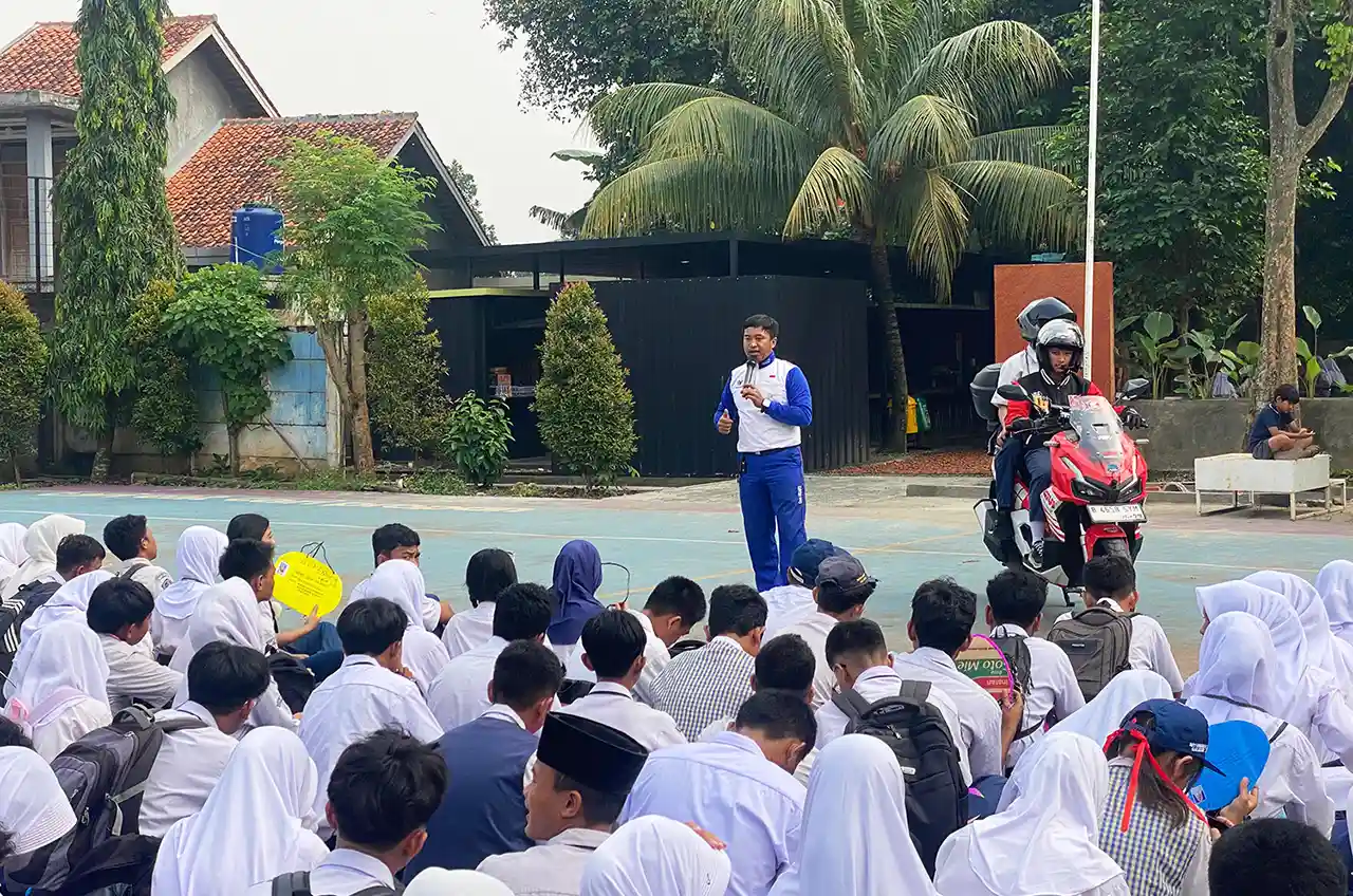 Ribuan Pelajar SMK Dapat Edukasi Safety Riding Saat Masa Pengenalan Lingkungan Sekolah (MPLS)