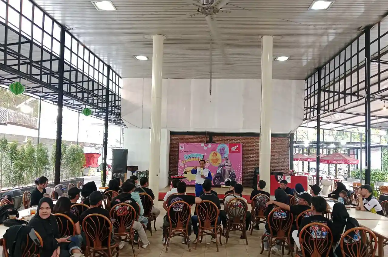 Scoopy Velocreativity Hadirkan Rolling City, Edukasi Safety Riding, Dan Workshop Perawatan Motor