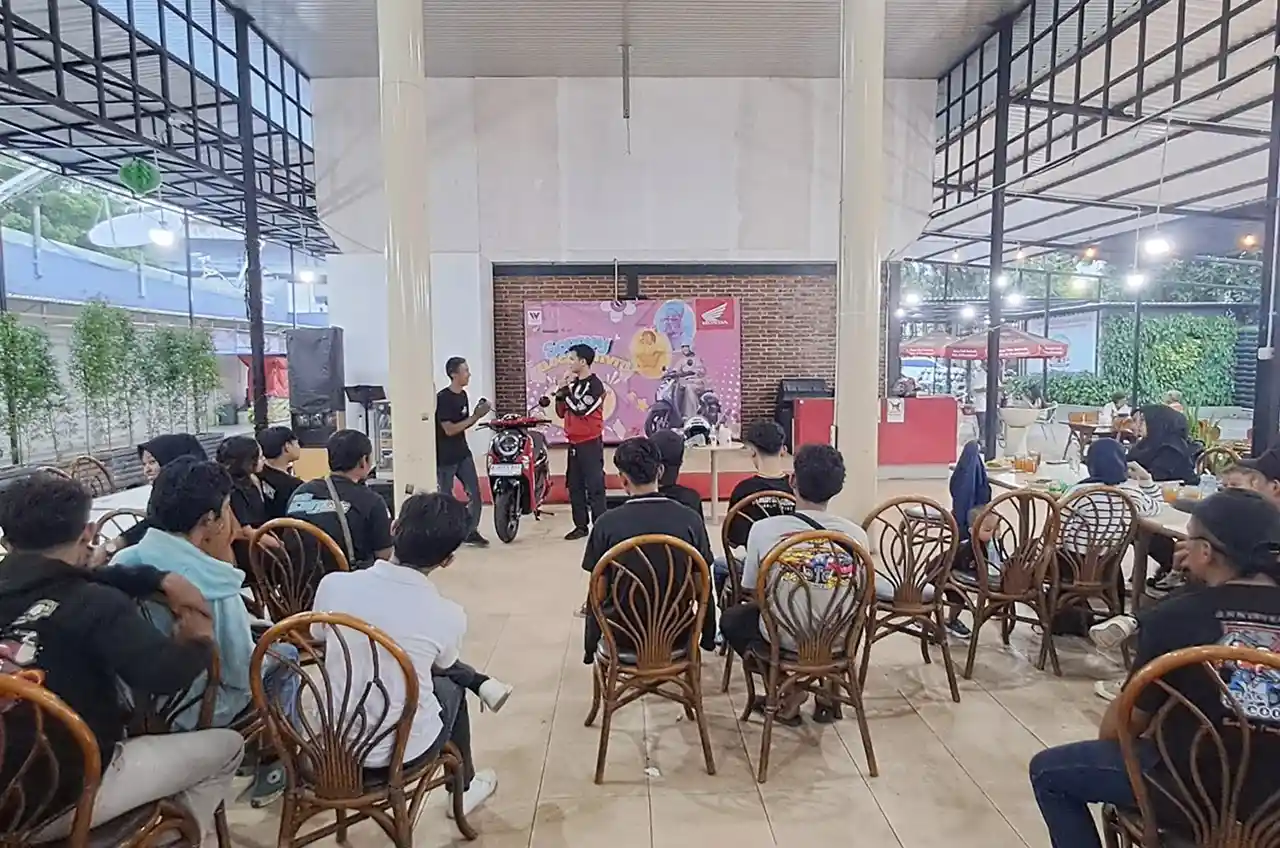 Scoopy Velocreativity Hadirkan Rolling City, Edukasi Safety Riding, Dan Workshop Perawatan Motor