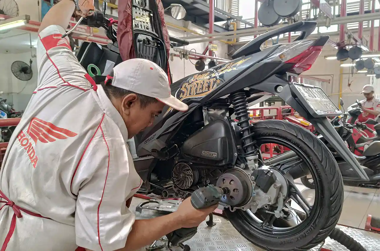 Semangat Merdeka Di AHASS: Paket Bundling Hari Kemerdekaan Untuk Perawatan Motor Honda