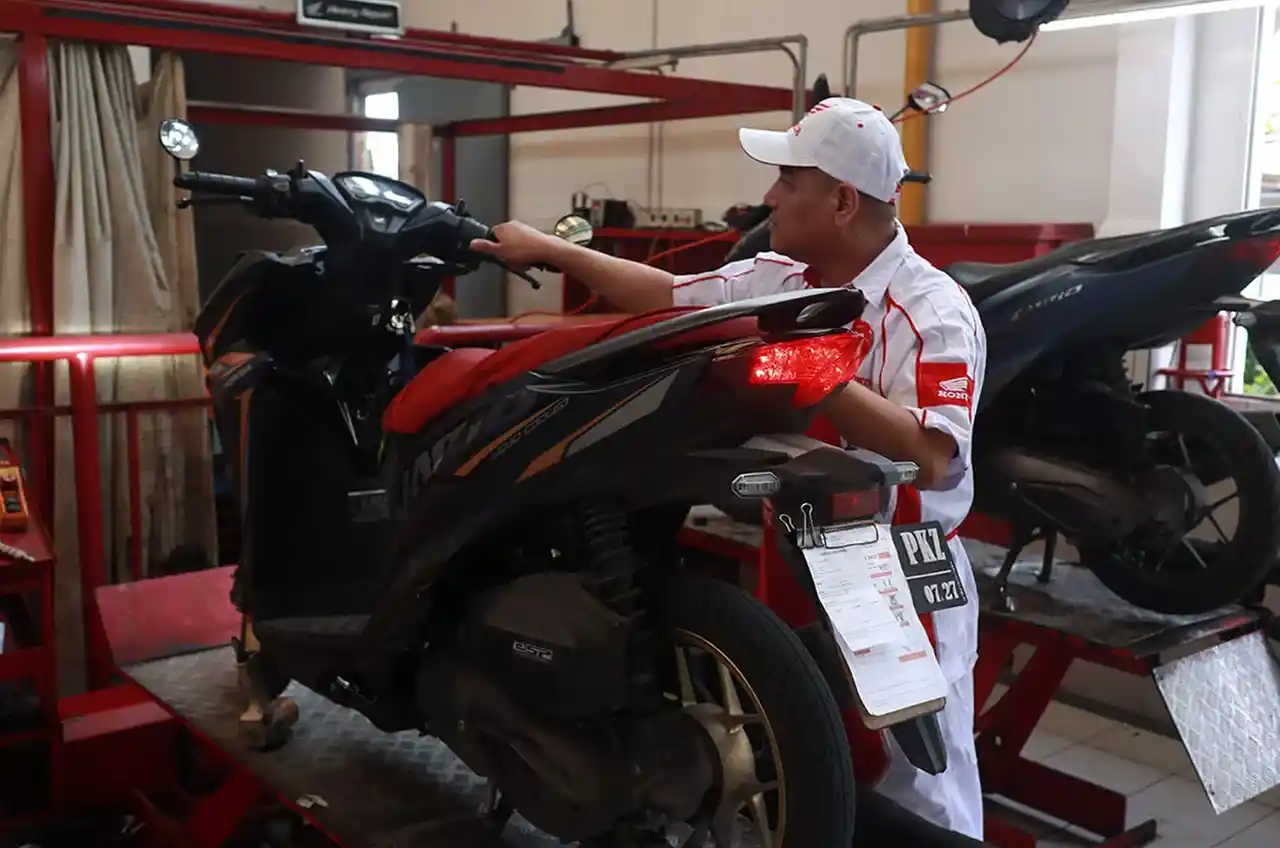 Alami Masalah Pada Lampu Motor Jangan Langsung Ganti Aki, Ketahui Penyebab Dan Solusi