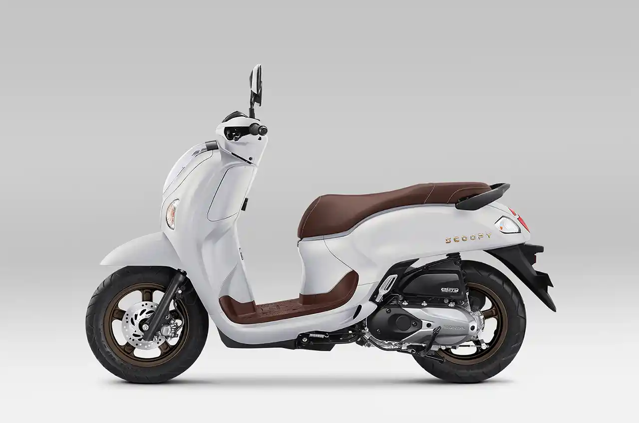 Siap Jadi Trendsetter Baru, Skutik Retro New Honda Scoopy Kini Makin Stylish