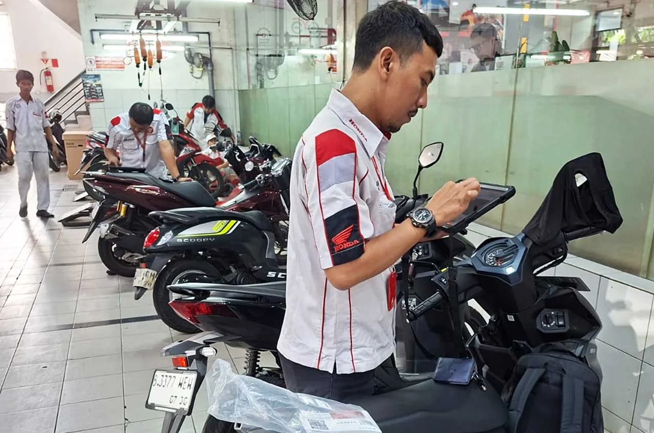 Promo Special Januari Ceria, AHASS Beri Diskon Jasa Servis 15% Paket Lengkap & Ganti Oli
