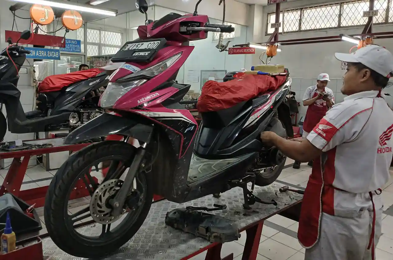 Promo Special Januari Ceria, AHASS Beri Diskon Jasa Servis 15% Paket Lengkap & Ganti Oli