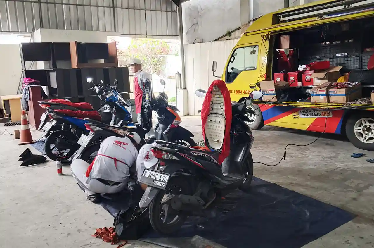 PT Wahana Makmur Sejati Dukung Mobilitas Insan Pers Lewat Layanan Servis Motor Keliling (SEMOK)