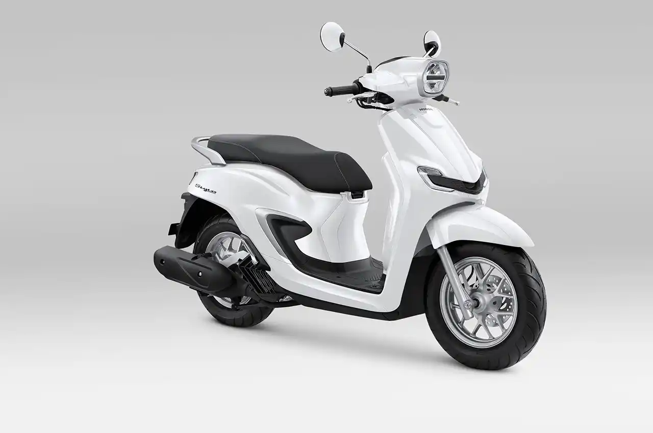 Semakin Mewah Dan Retro, New Honda Stylo 160 Hadir Dengan Warna Spesial Burgundy