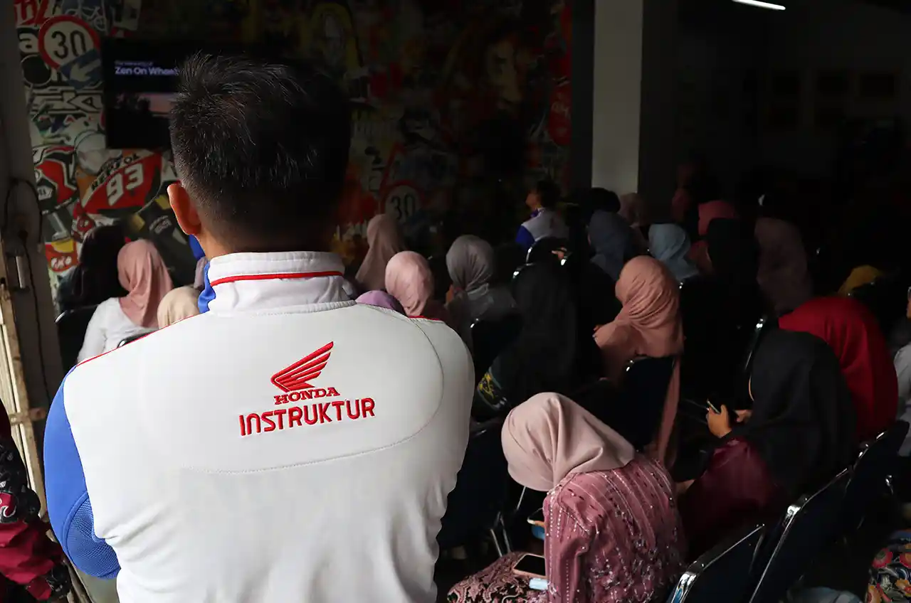 Semangat Kartini Di Jalan: Edukasi ‘Zen On Wheels’ Perkuat Kesadaran Berkendara Aman Bagi Perempuan