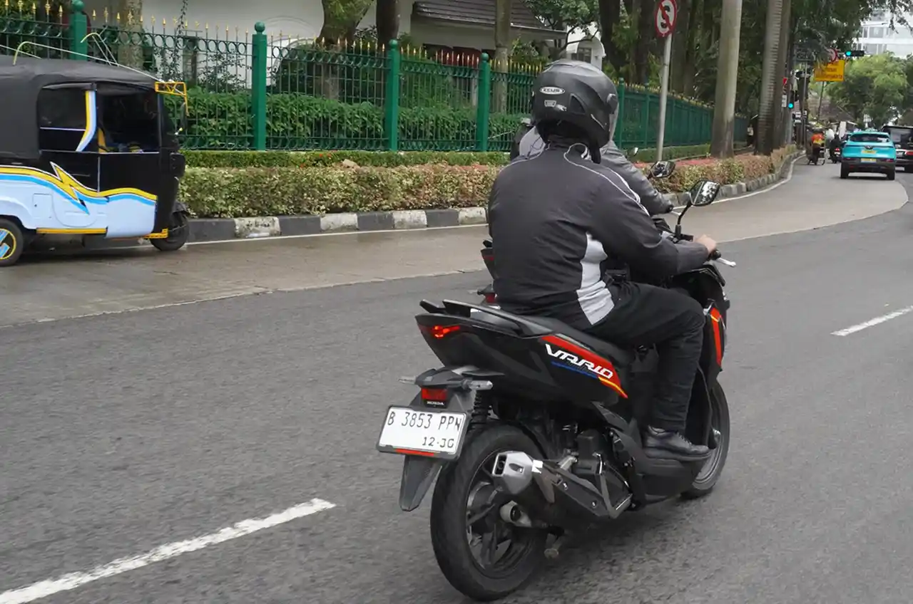 Jangan Tunggu Rem Blong, Ini Pentingnya Rutin Ganti Minyak Rem Motor