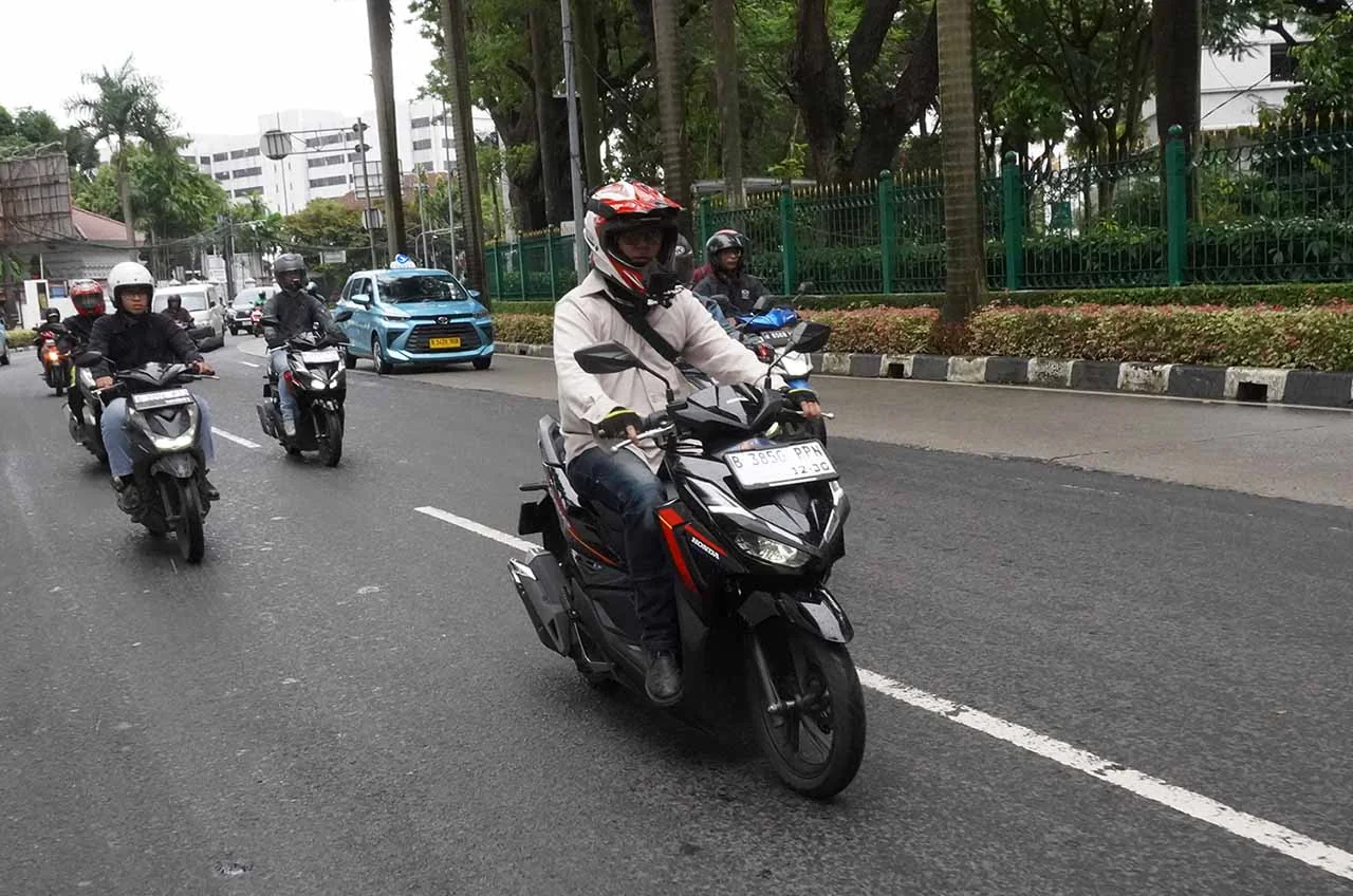 Gas Sudah Pol, Tapi Nggak Mau Ngacir? Cek Busi Dulu!
