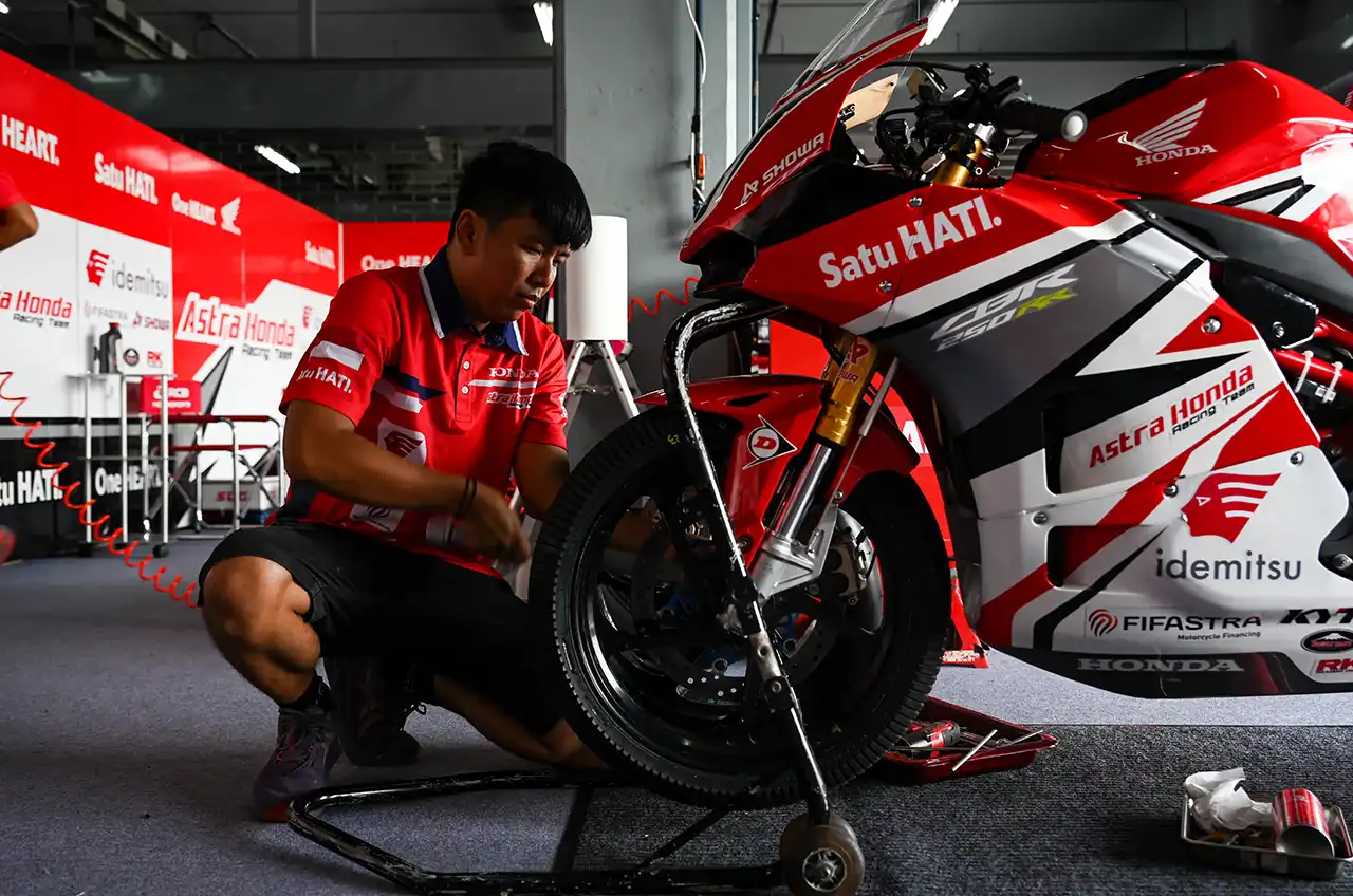 Astra Honda Racing Team Incar Hasil Maksimal Di ARRC Buriram