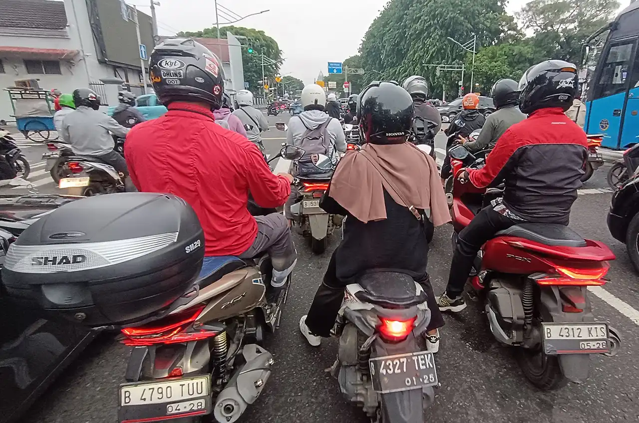 Hadapi Situasi Darurat Kala Di Jalan, Pengendara Sepeda Motor Wajib Tertib Dan Utamakan #Cari_Aman