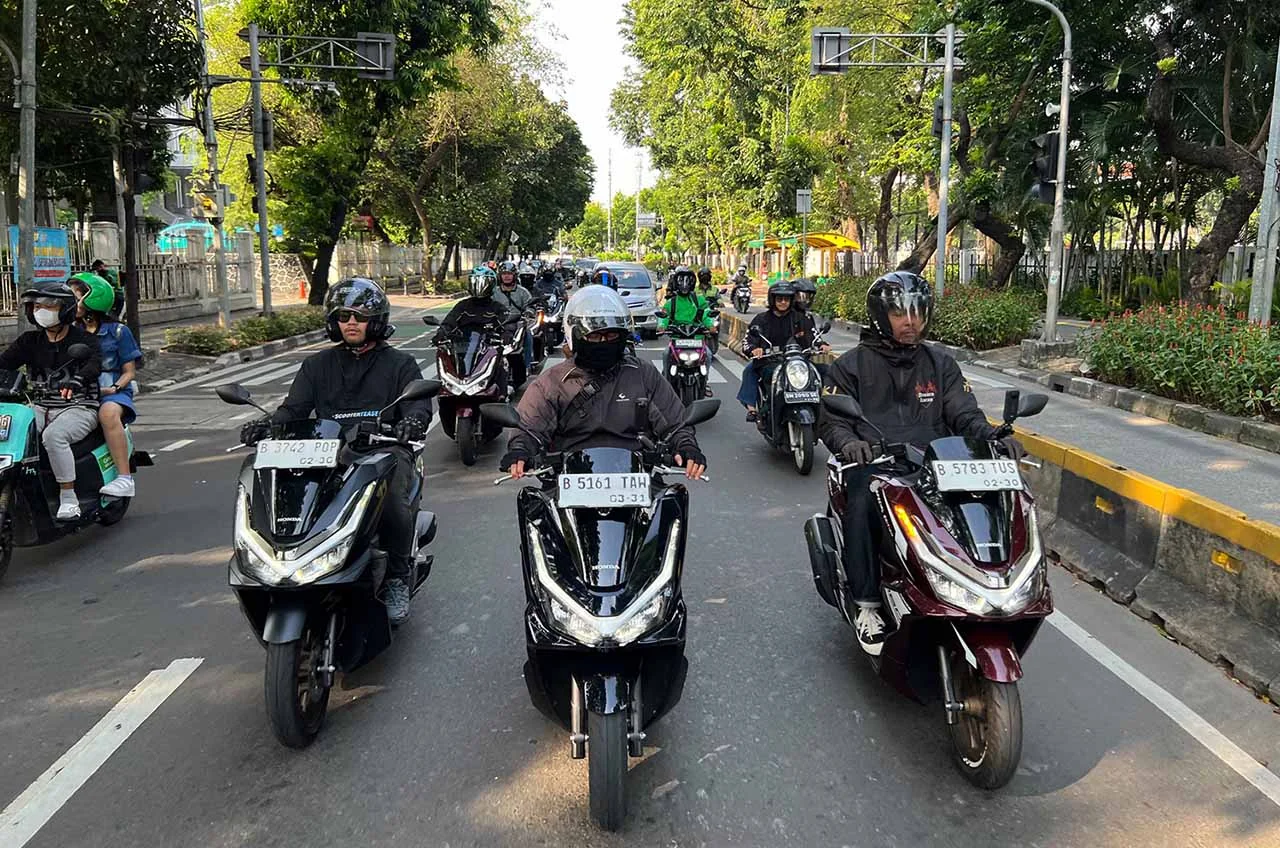 Ngaspal Sama Bapak (NGASAB), Nikmati Jakarta Sambil Kenal Fitur Dan Warna Baru Honda PCX160