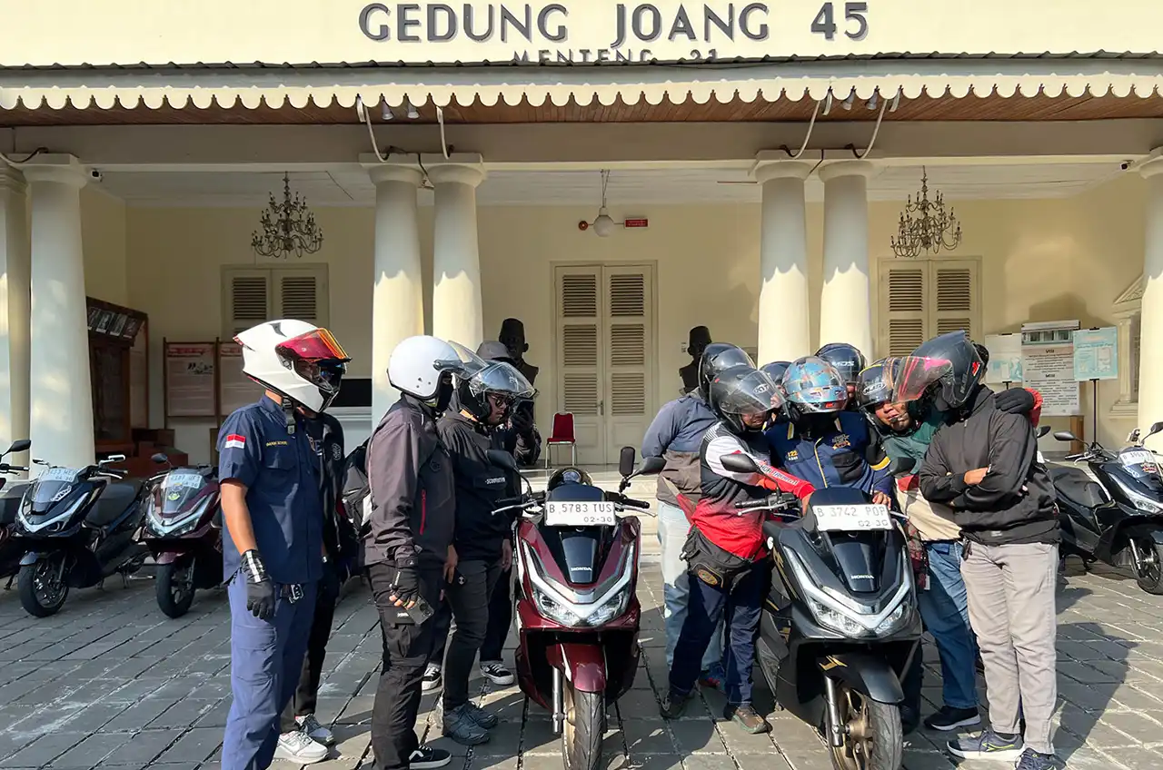 Ngaspal Sama Bapak (NGASAB), Nikmati Jakarta Sambil Kenal Fitur Dan Warna Baru Honda PCX160