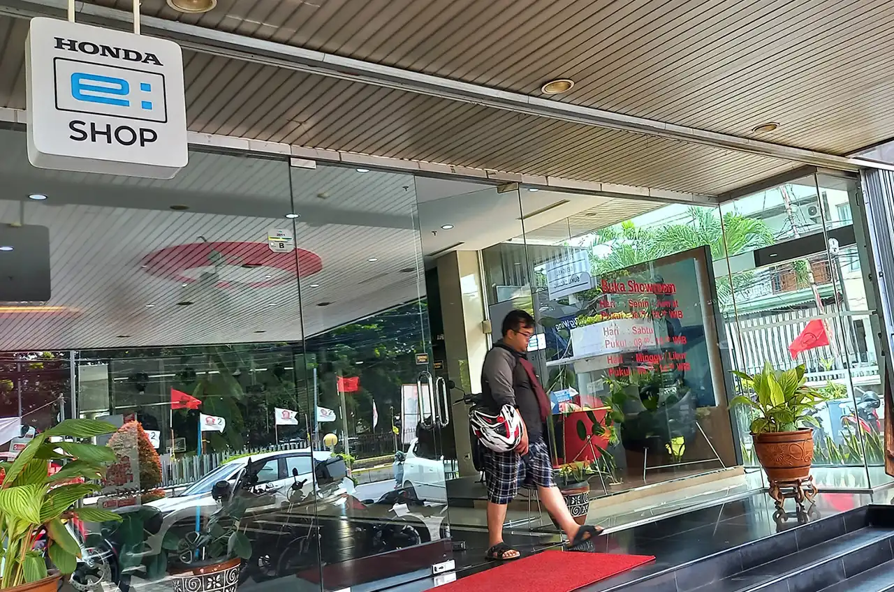 Praktis Dan Ramah Lingkungan, Simak Tips Aman Menggunakan Sepeda Motor Listrik Honda
