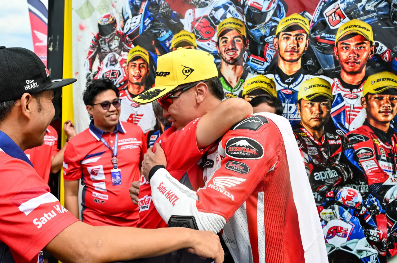 Melesat Di Race 1 Montegi, Irfan Dan Hejun Bawa Astra Honda Ke Podium