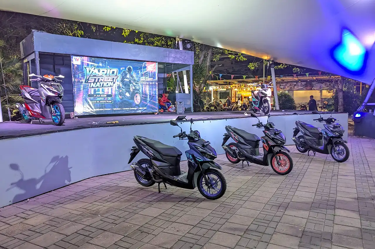 Night Ride Honda Vario Street Nation Satukan 150 Bikers, Vario Street 125 Jadi Sorotan