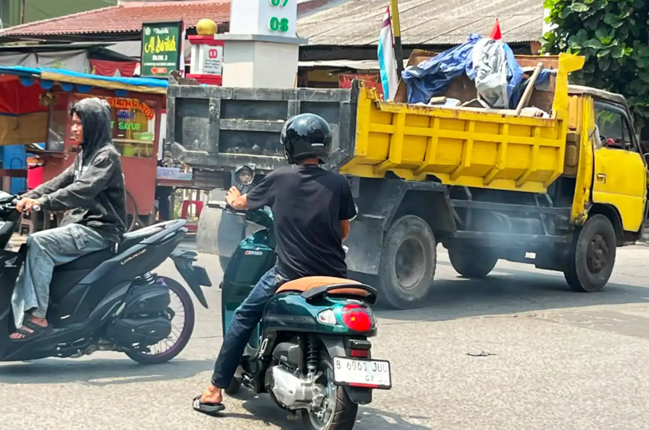 Gadget Bisa Nanti Dulu, Soal Keselamatan Harus Nomor Satu: #Cari_Aman Saat Berkendara
