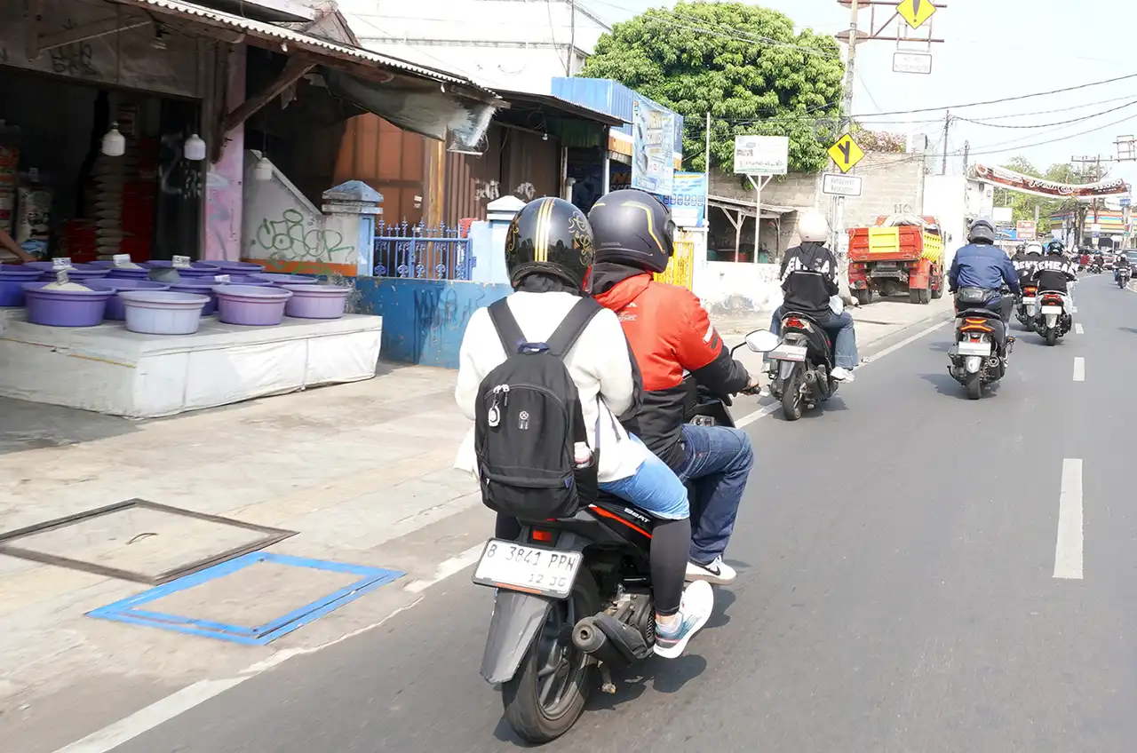Motoran Bukan Hanya Pakai Helm! PT Wahana Makmur Sejati Ajak Pelajar Pahami 5 Kunci #Cari_Aman