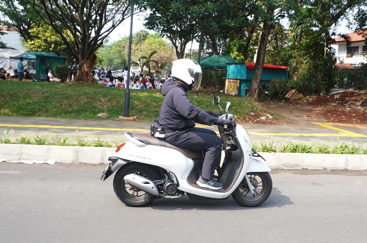 Motoran Bukan Hanya Pakai Helm! PT Wahana Makmur Sejati Ajak Pelajar Pahami 5 Kunci #Cari_Aman